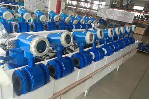 dn15电磁流量计产品图